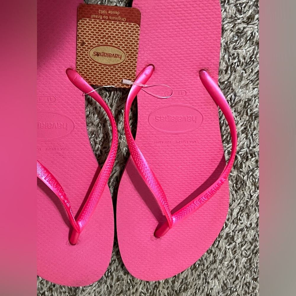 NWT Havaianas Slim SZ 11-12 Electric Pink Sandals - Picture 4 of 5